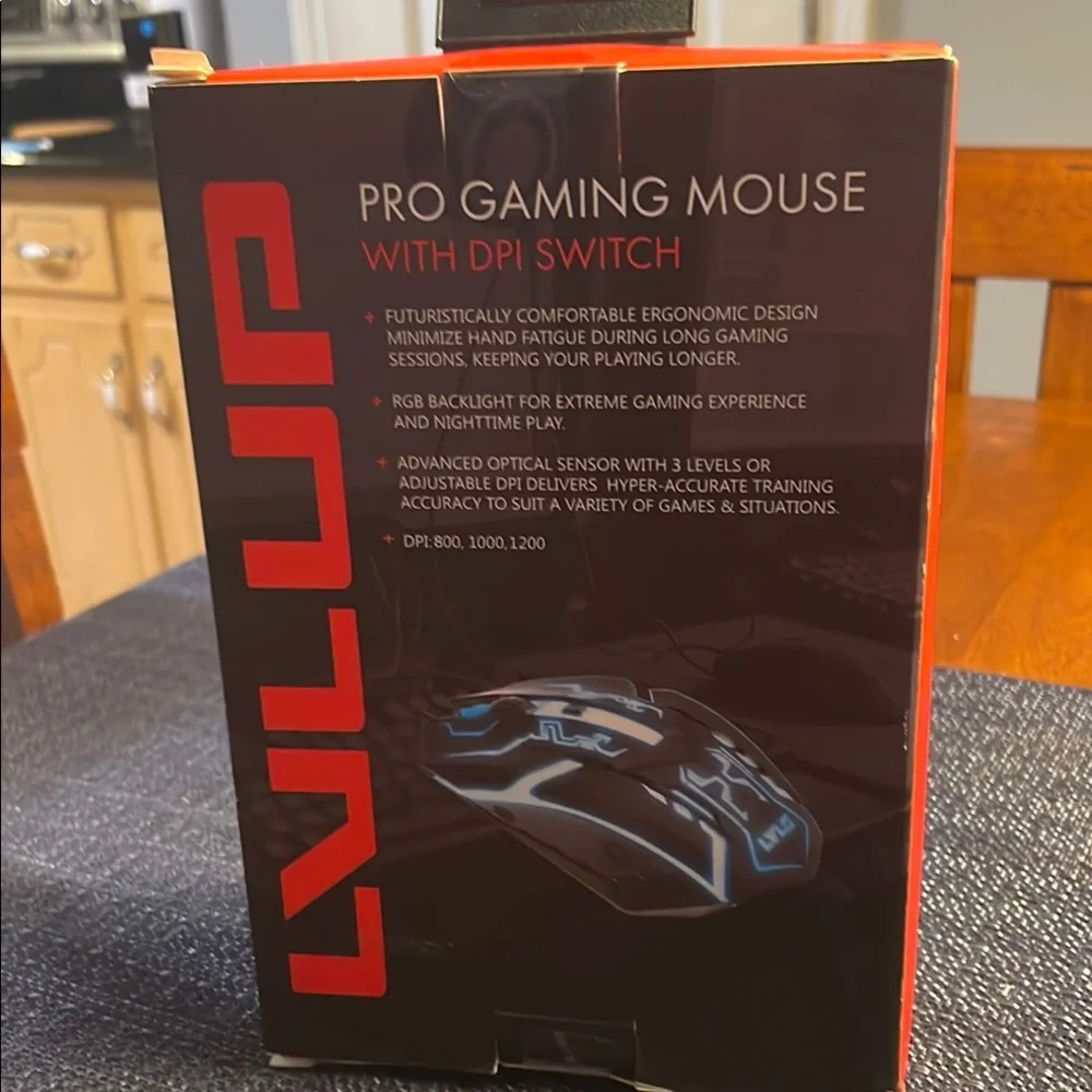 Pro Gaming Mouse - Black and Blue